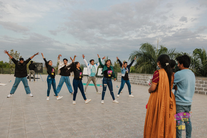THE DANCE FLASHMOB