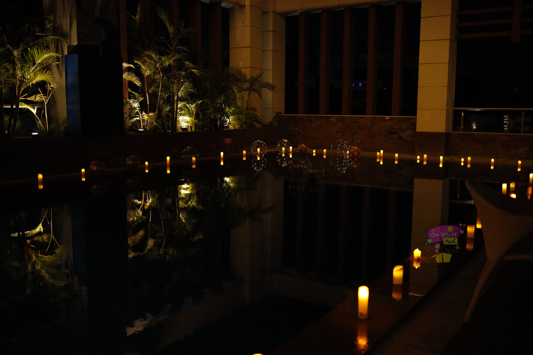THE POOLSIDE CABANA