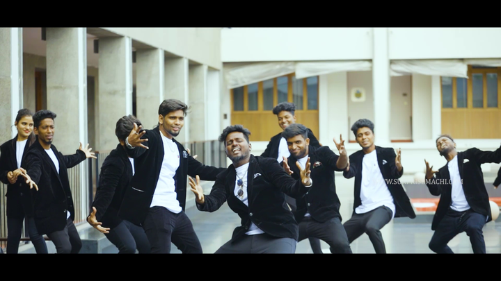 THE DANCE FLASHMOB
